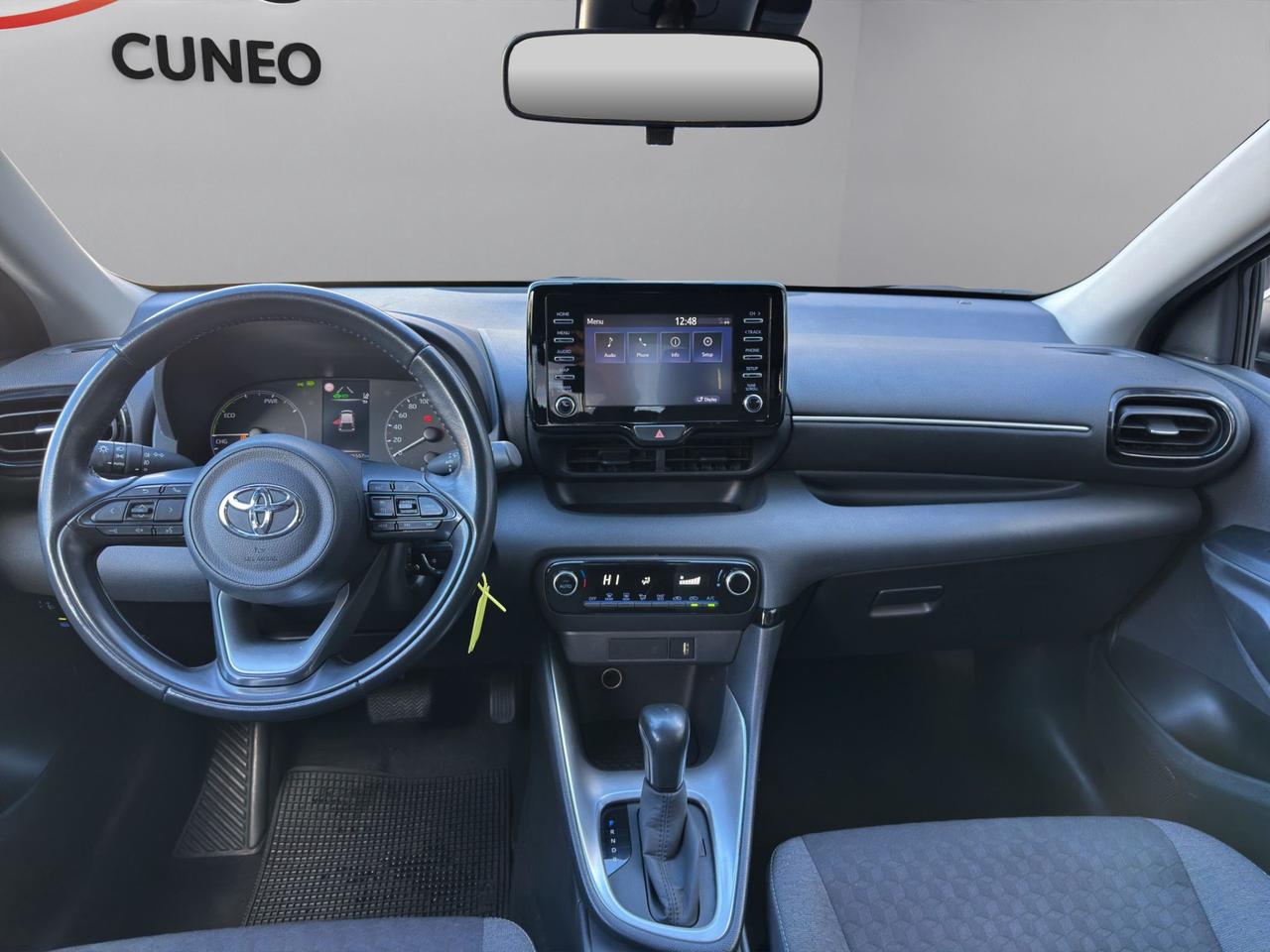 Toyota Yaris 1.5h Business