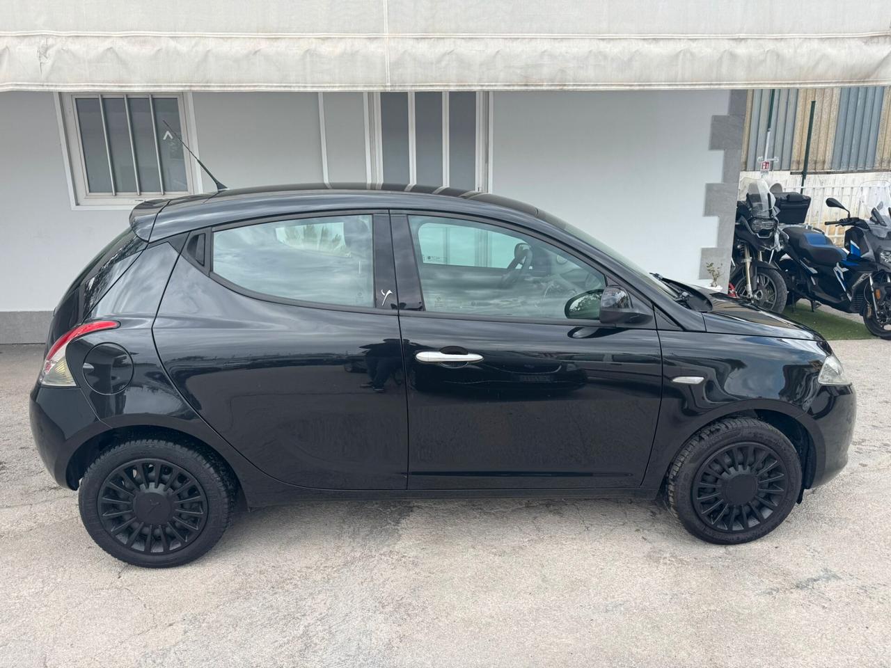 Lancia Ypsilon 1.2 GPL 69 CV 5 porte S&S Silver