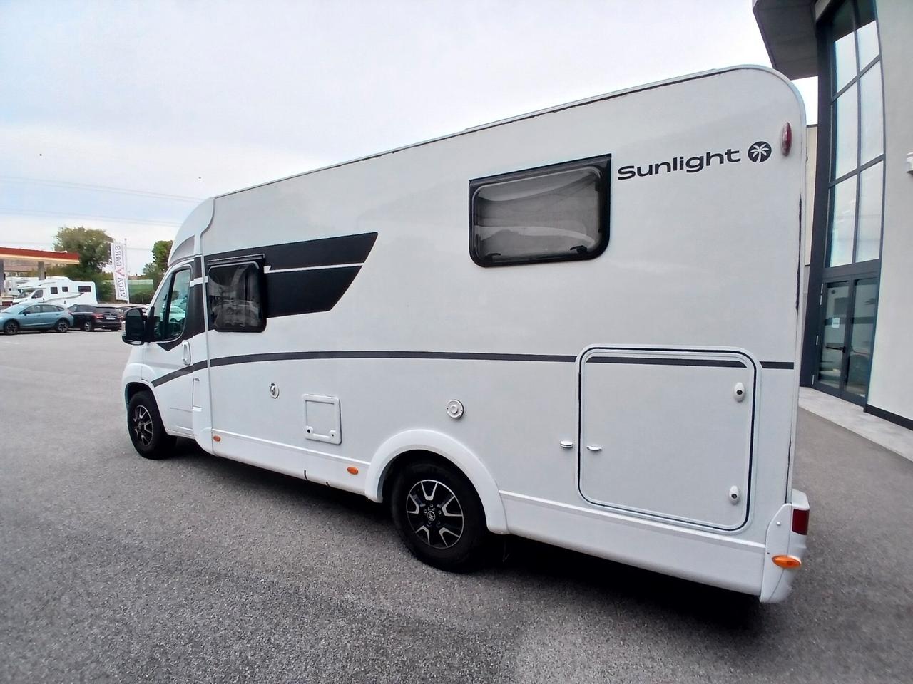 Sunlight V 66 LETTI GEMELLI 665CM