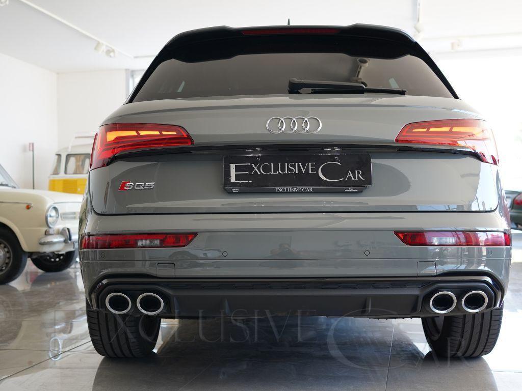 AUDI - SQ5 TDI