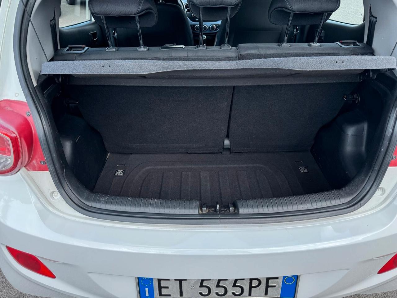 Hyundai i10 1.0 MPI BENZ 65CV 5P NEOPATENT 2014