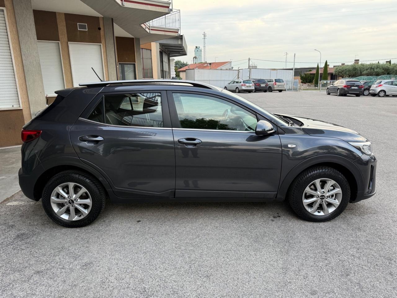 Kia Stonic 1.4 MPI 100 CV Style - OK Neopatentati