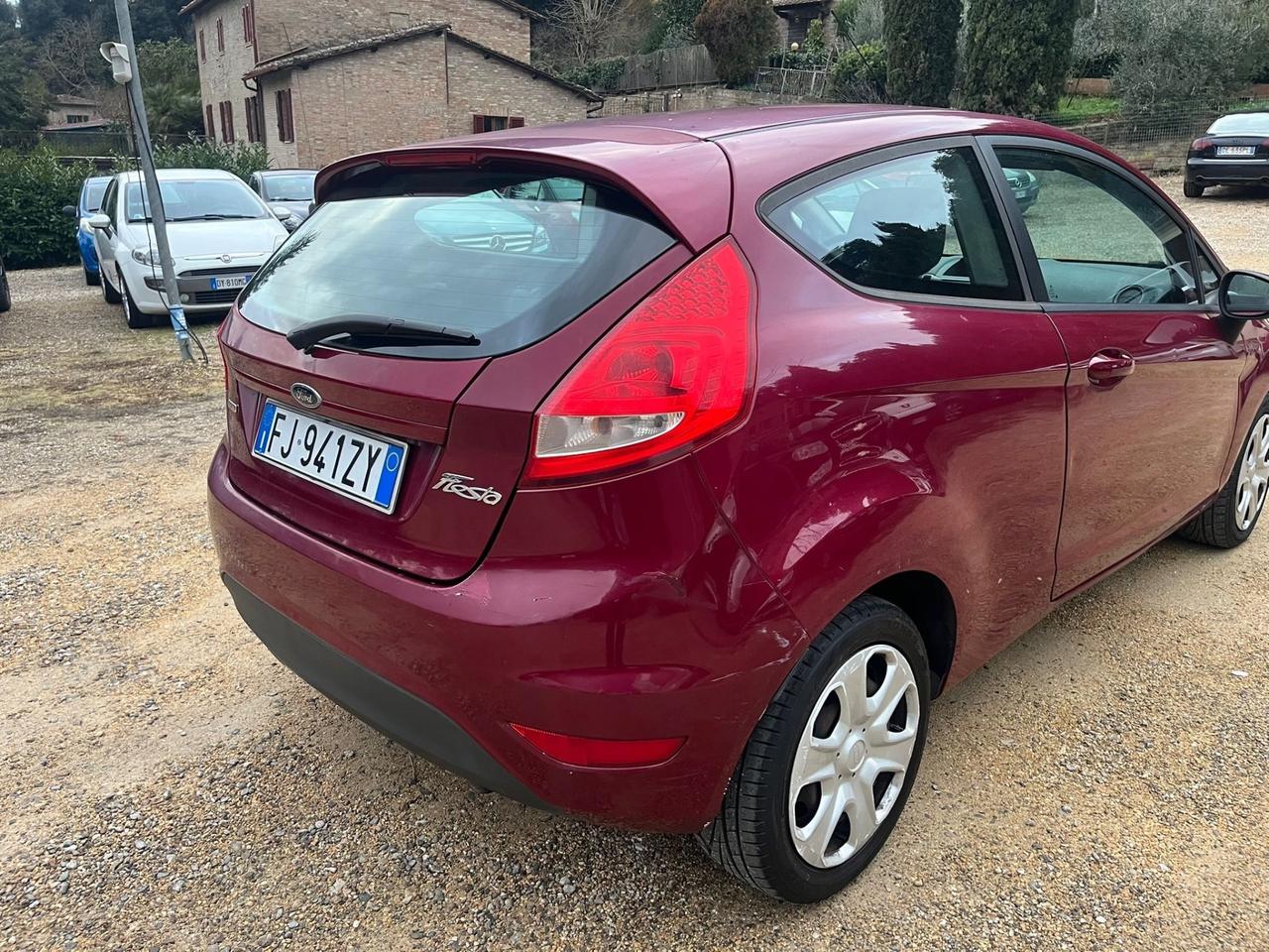 Ford Fiesta 1.4 Diesel - Neopatentati