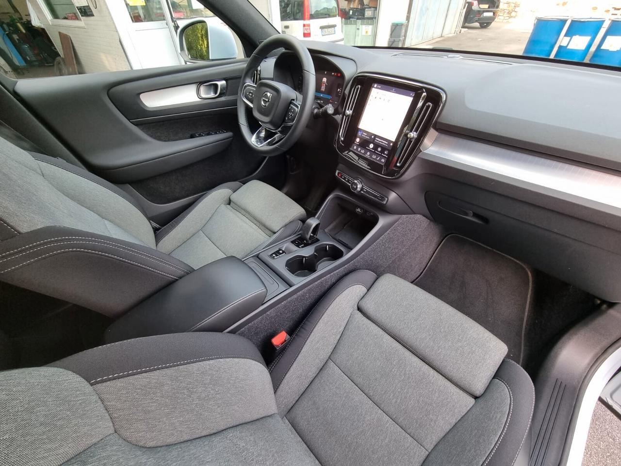 Volvo XC40 B3 automatico Plus Black Edition