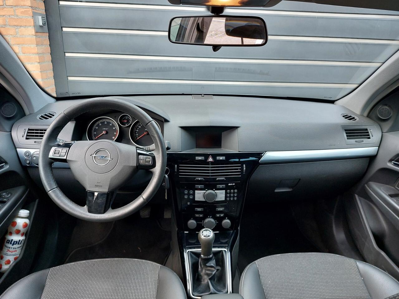 Opel Astra 1.6 benzina Cosmo neopatentati anno 2008