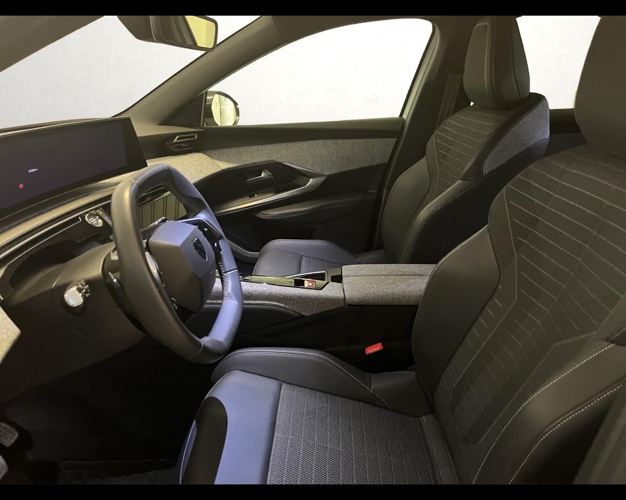 PEUGEOT Nuovo E-3008 ALLURE - Motore Elettrico 210CV (157k