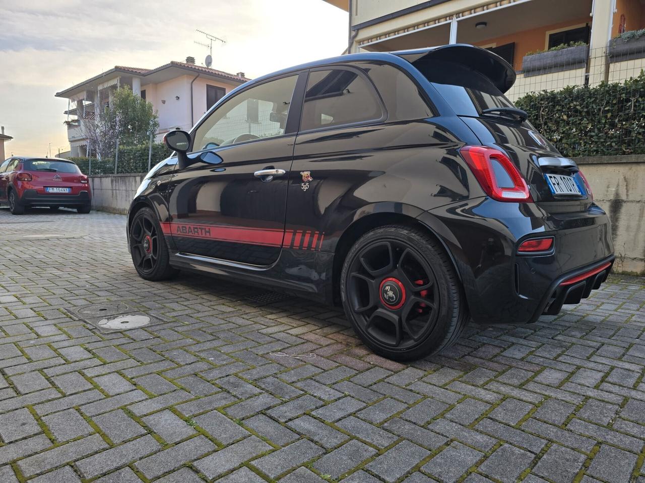 Abarth 595 1.4 Turbo T-Jet 160 CV Pista leggere descrizione