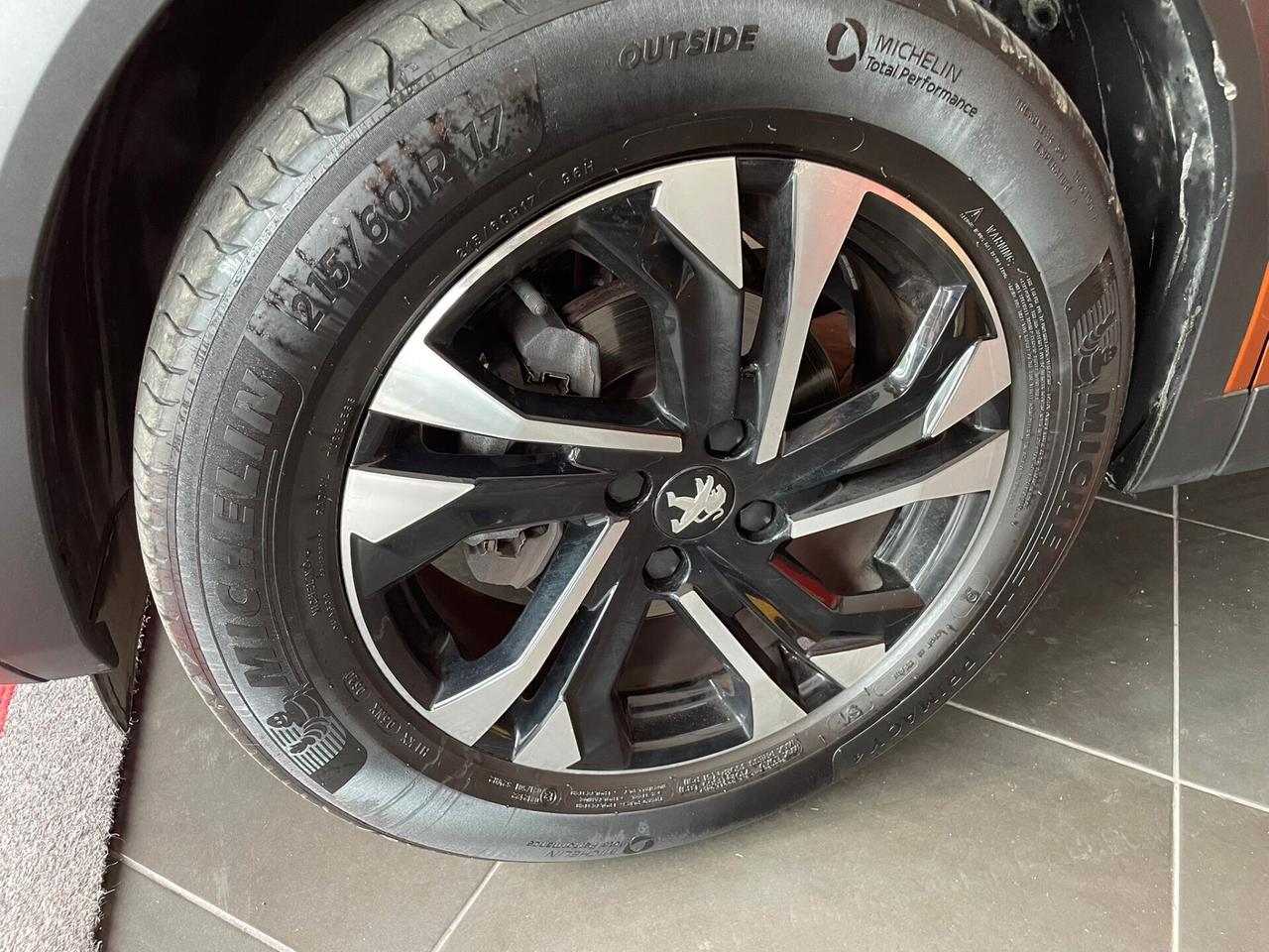 PEUGEOT 2008 1.5hdi GT-LINE *PACK LUCI*