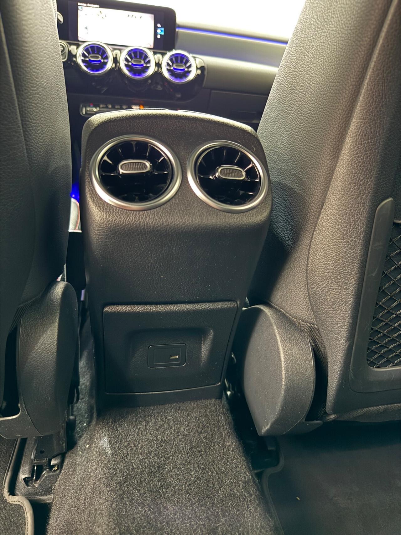 MERCEDES-BENZ A 180 D AUTOMATIC PREMIUM IVA ESPOSTA