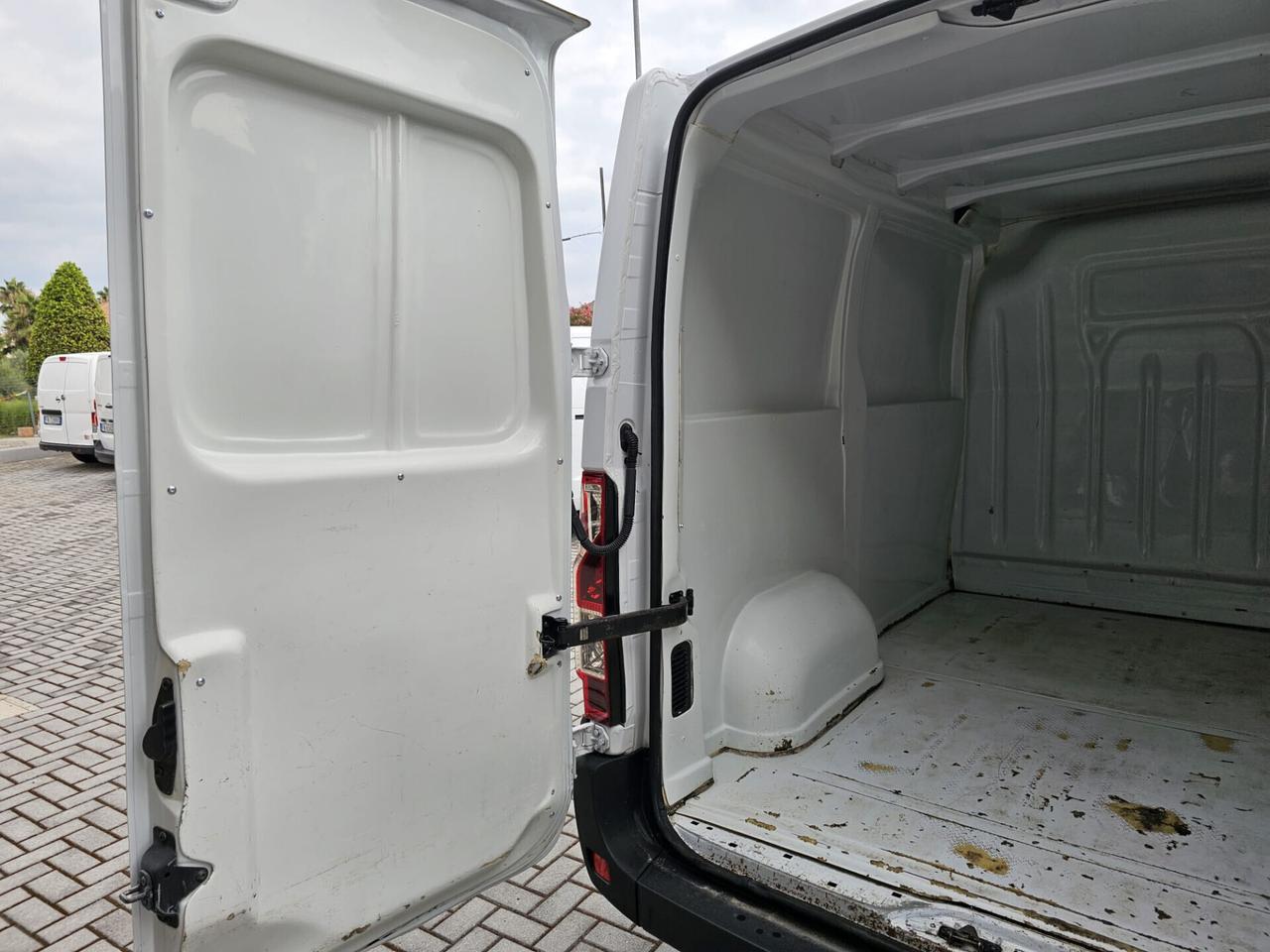 Renault Master 28 2.3 Dci PC TN 3 Posti- Coibentazione leggera