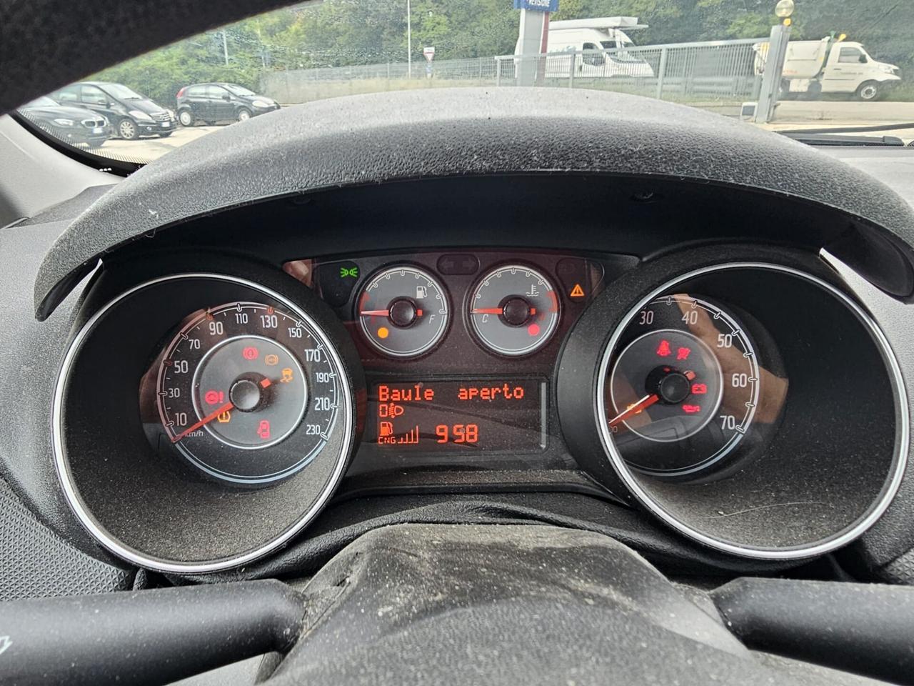 Fiat Punto 1.4 8V 5 porte Natural Power Street