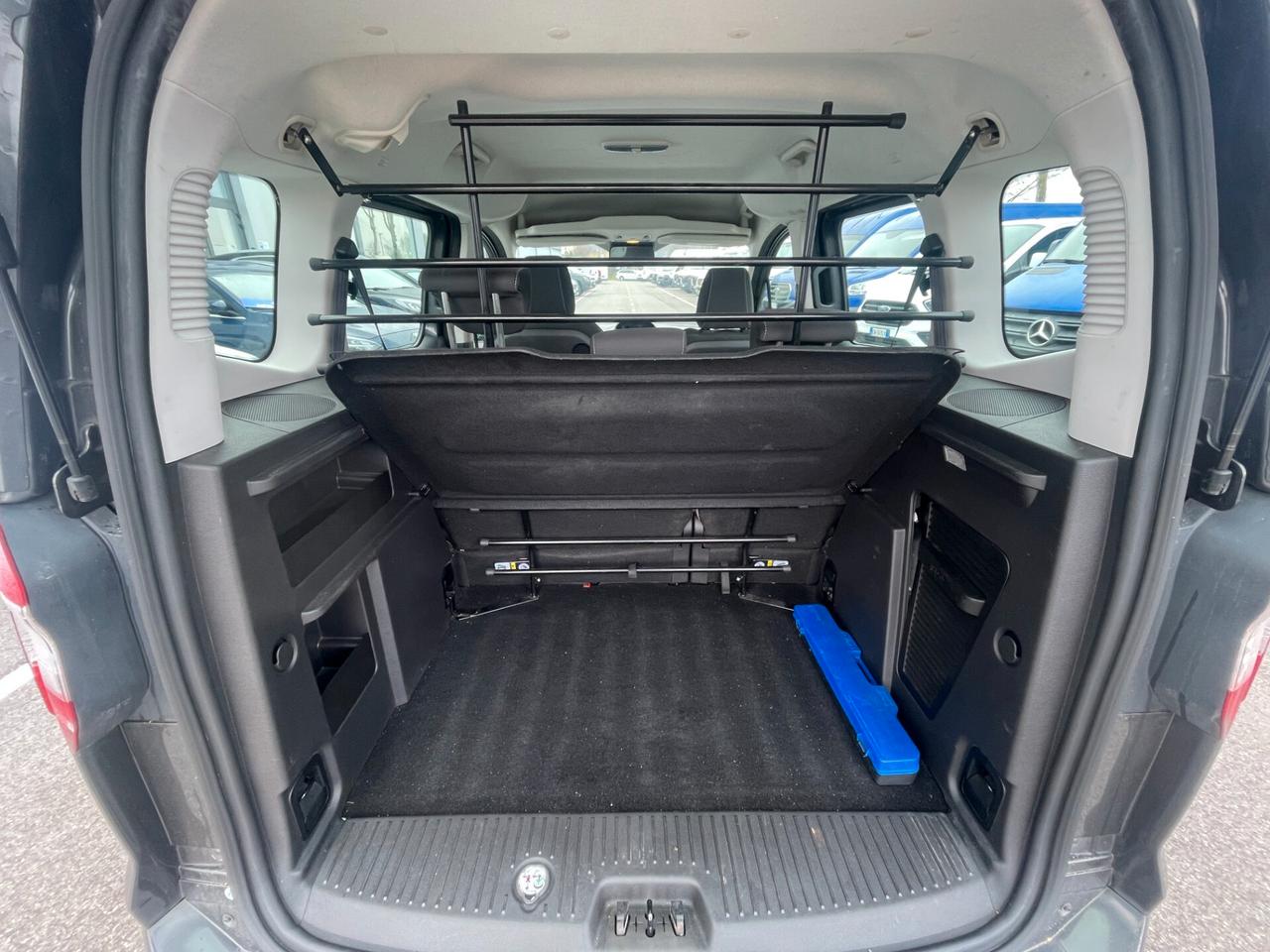 Ford Tourneo Courier 1.5 tdci 75cv 5 POSTI