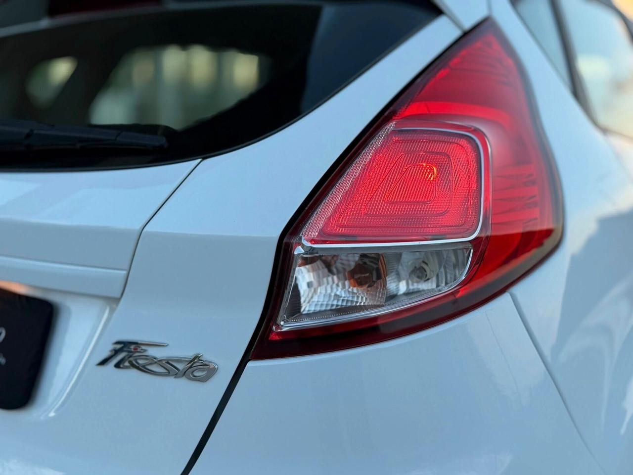 Ford Fiesta 1.5 TDCi 75CV 5 porte Titanium