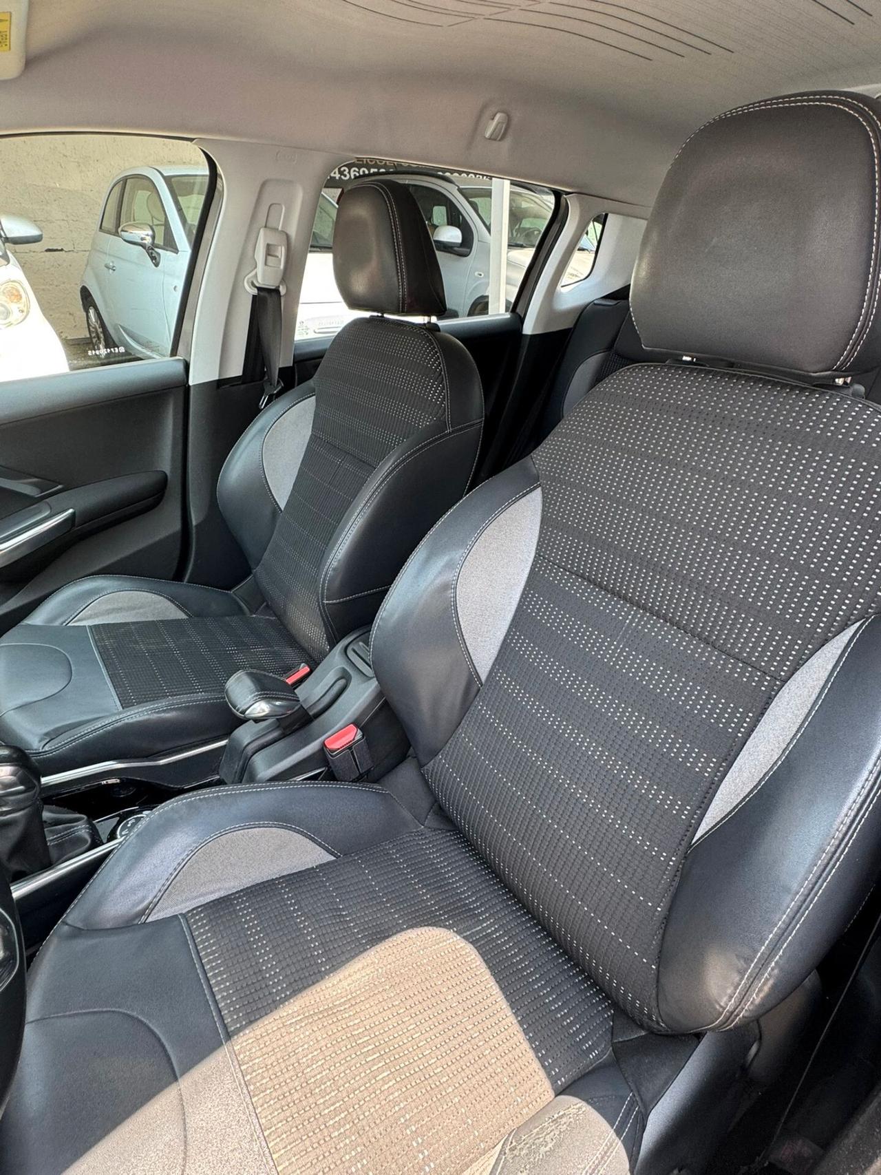 Peugeot 2008 1.6 e-HDi 92 CV Stop&Start Allure