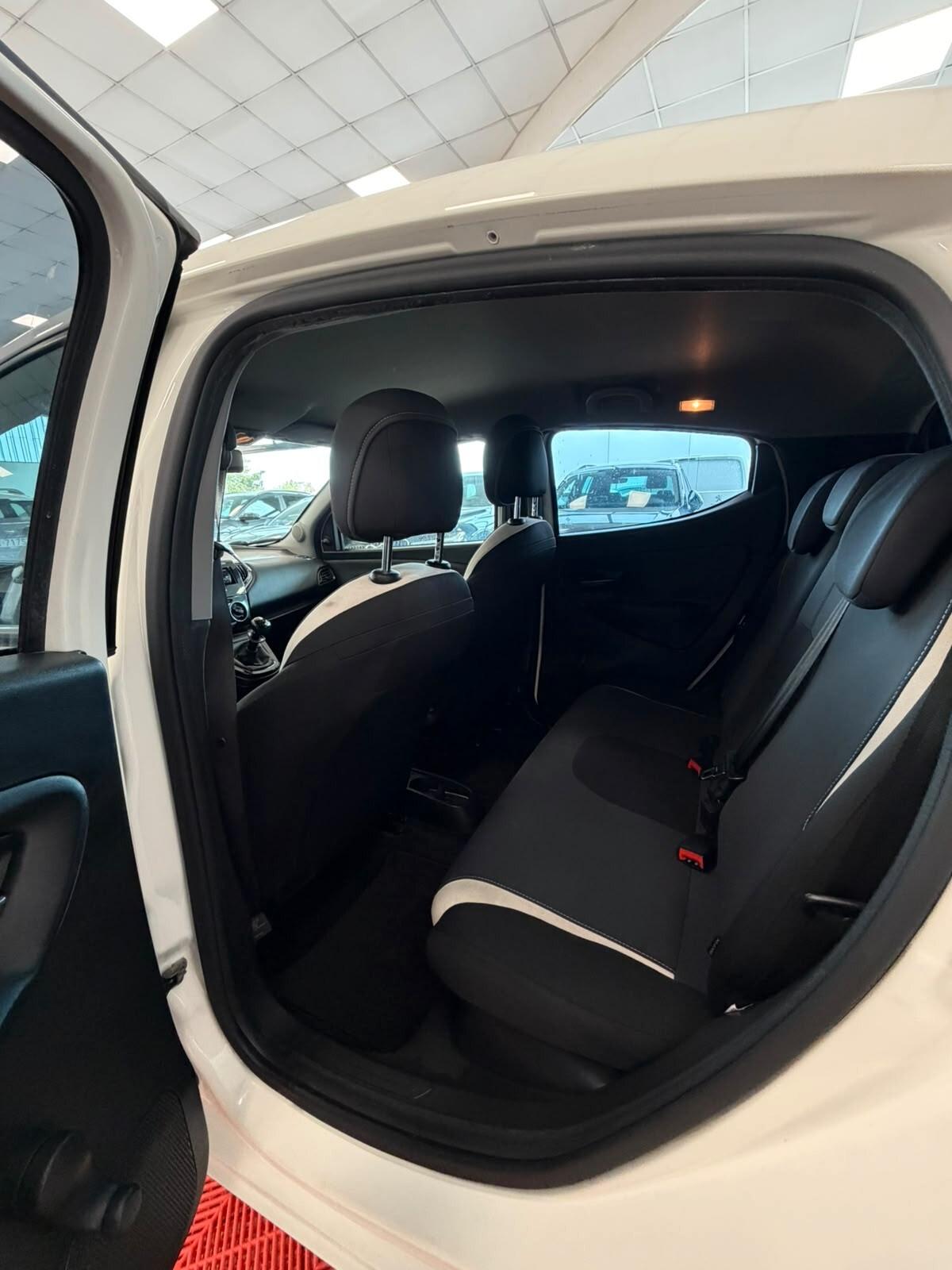 Lancia Ypsilon 1.2 69 CV 5 porte GPL Ecochic Gold
