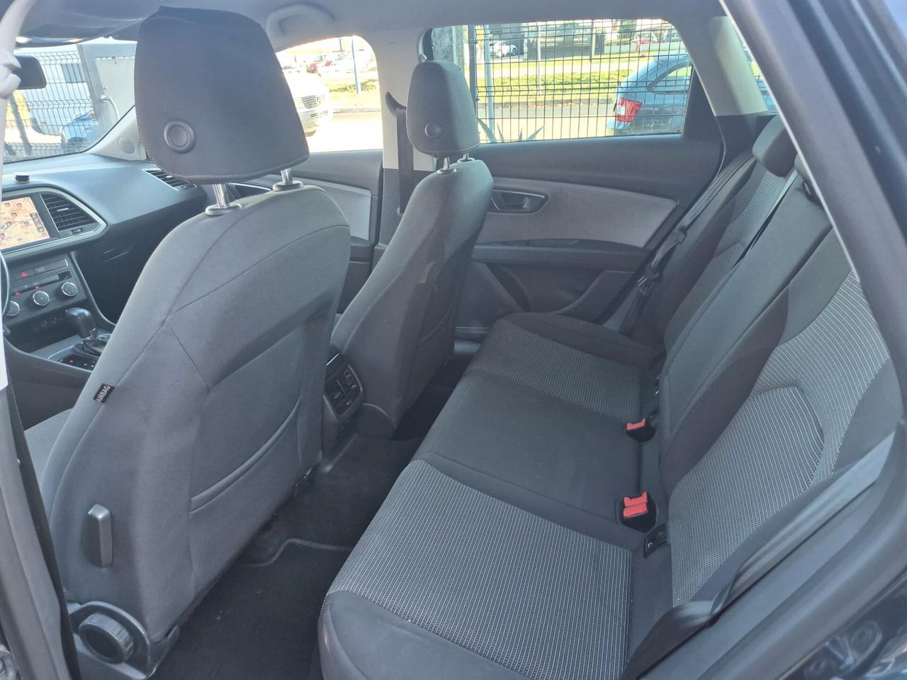 Seat Leon 1.6 TDI DSG ST Business E6D -- OK Neopat.!!