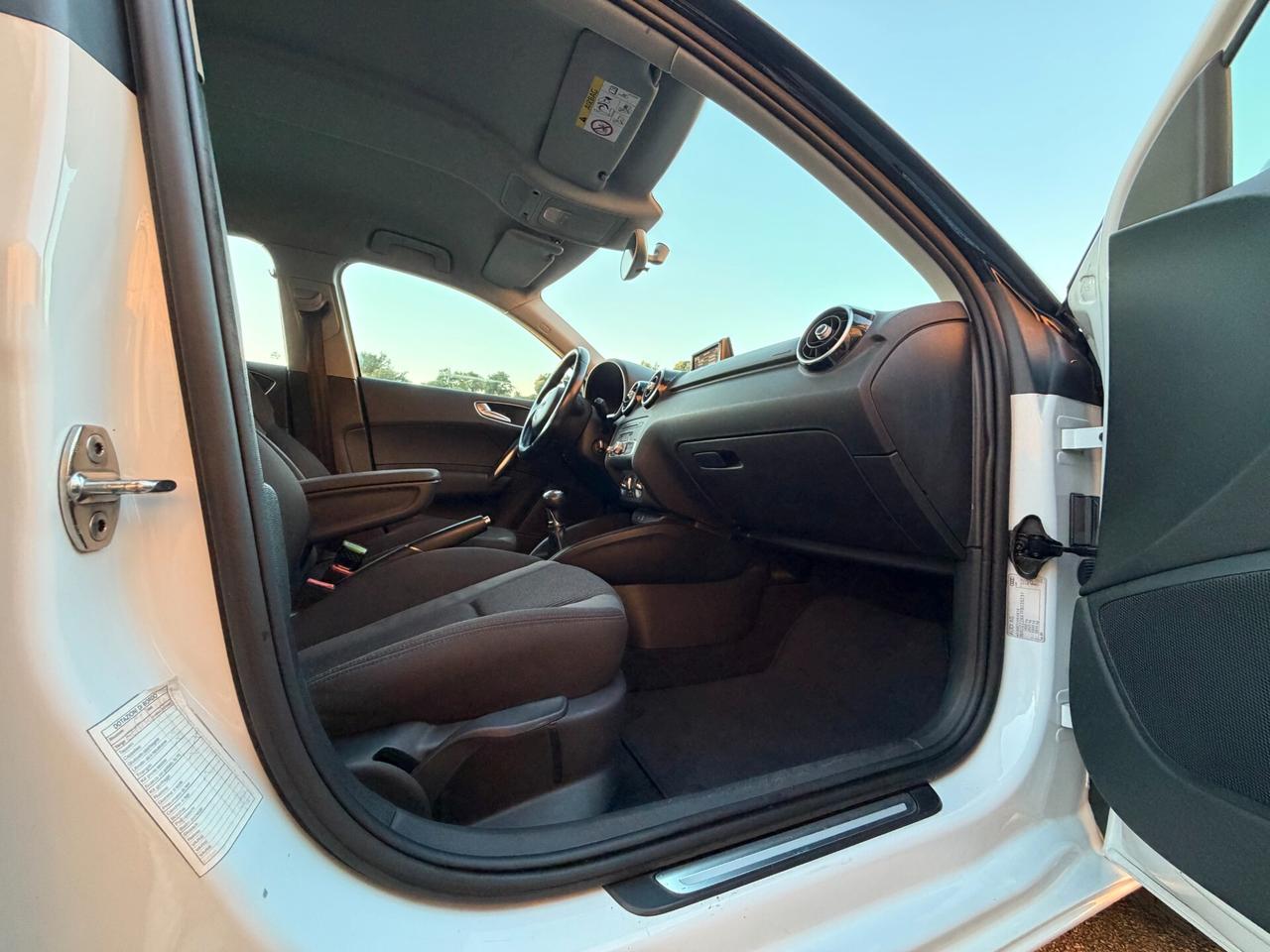 Audi A1 SPB/1.6 TDI 116CV/LED/SOLO 109000 KM