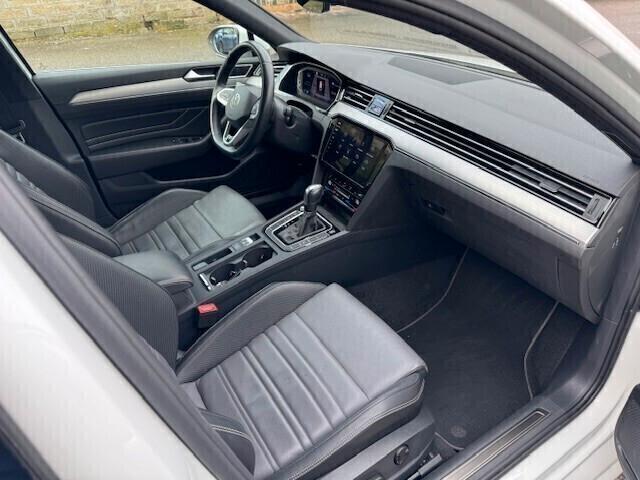 Volkswagen Passat Variant 2.0 TDI DSG Executive R-Line