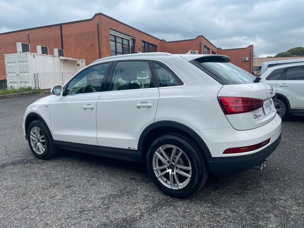 Audi Q3 2.0 TDI 150 CV Business S-LINE