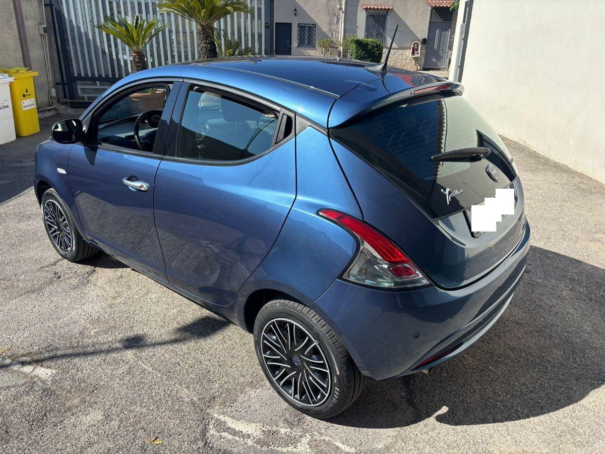 LANCIA Ypsilon 1.0 FireFly 5p. S&S Hybrid Gold