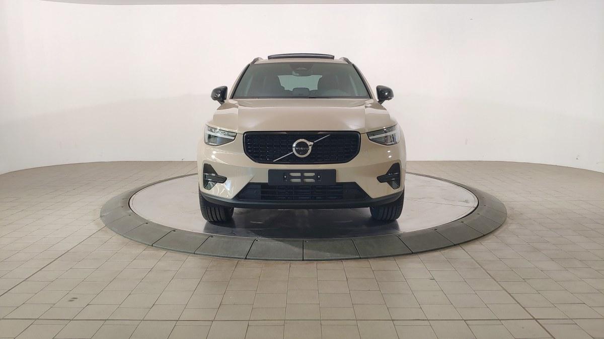 VOLVO Xc40 B3 Mild Hybrid Automatico Ultra Dark