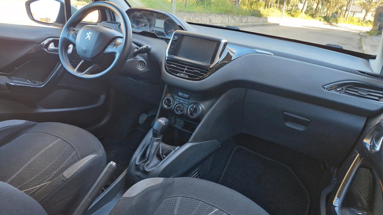 Peugeot 208 1.4 HDi 68 CV 5 porte Allure