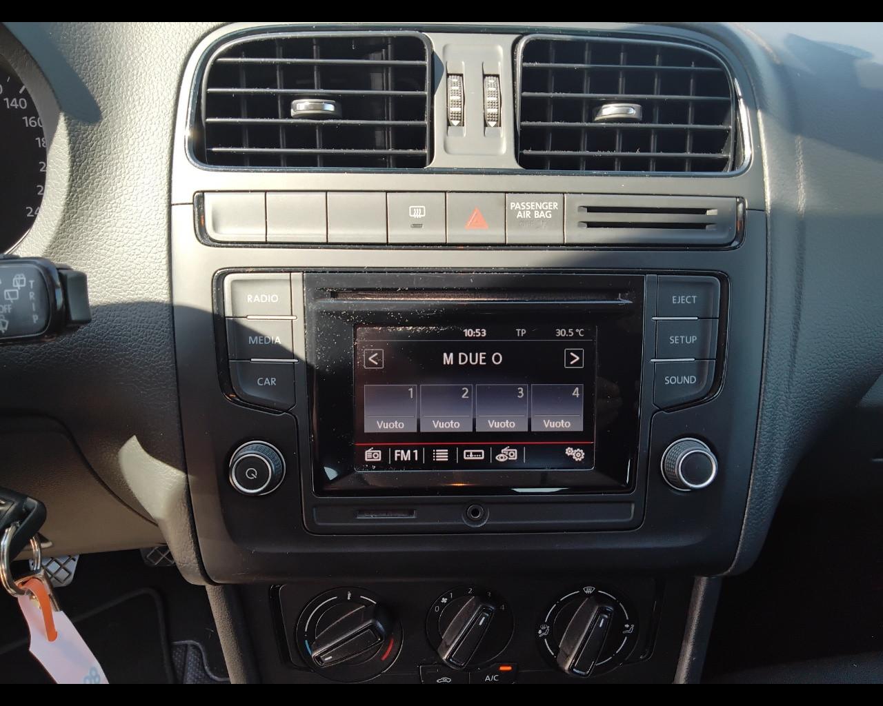 VOLKSWAGEN Polo V 2014 - Polo 5p 1.0 mpi Trendline 60cv