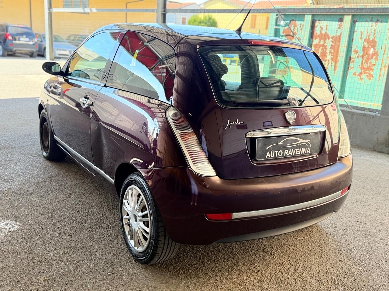 Lancia Ypsilon 1.2 60CV Modamilano Neopatentati