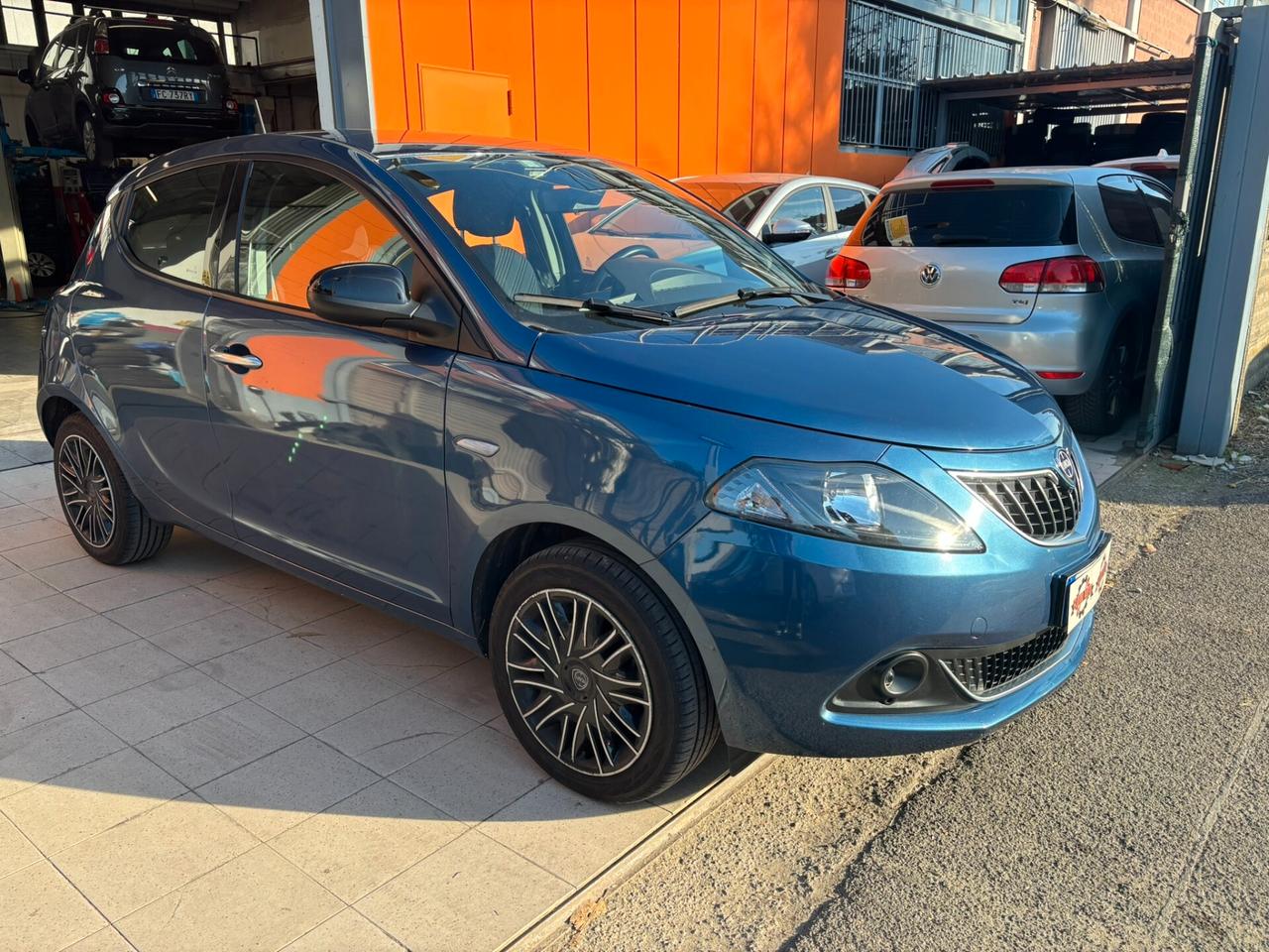 Lancia Ypsilon 1.0 FireFly 5 porte S&S Hybrid Ecochic A. Ferretti