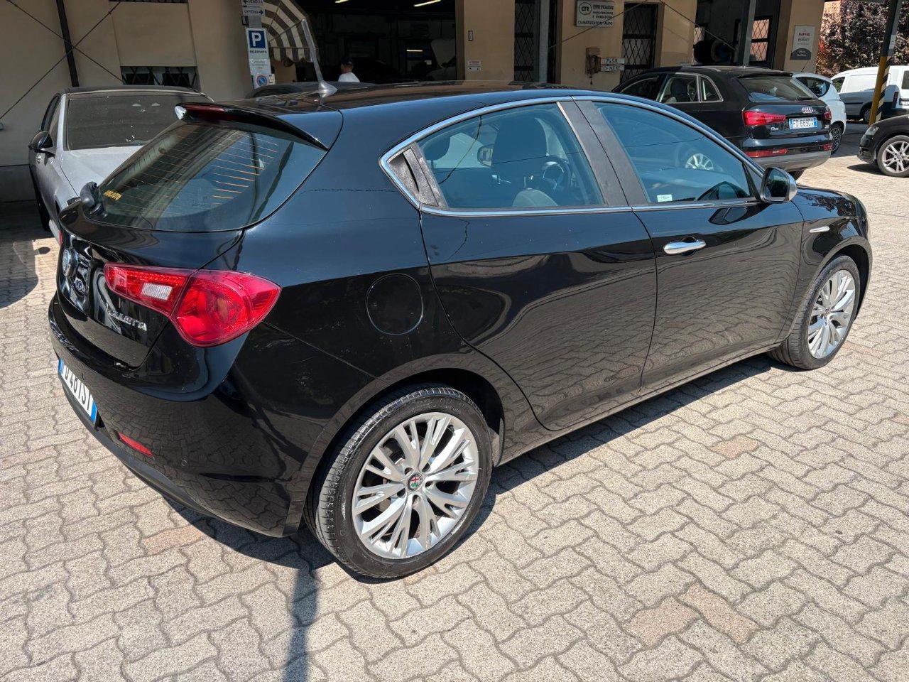 Alfa Romeo Giulietta 1.6 jtdm Super 120cv tct AUTOMATICO OK NEOPATENTATO