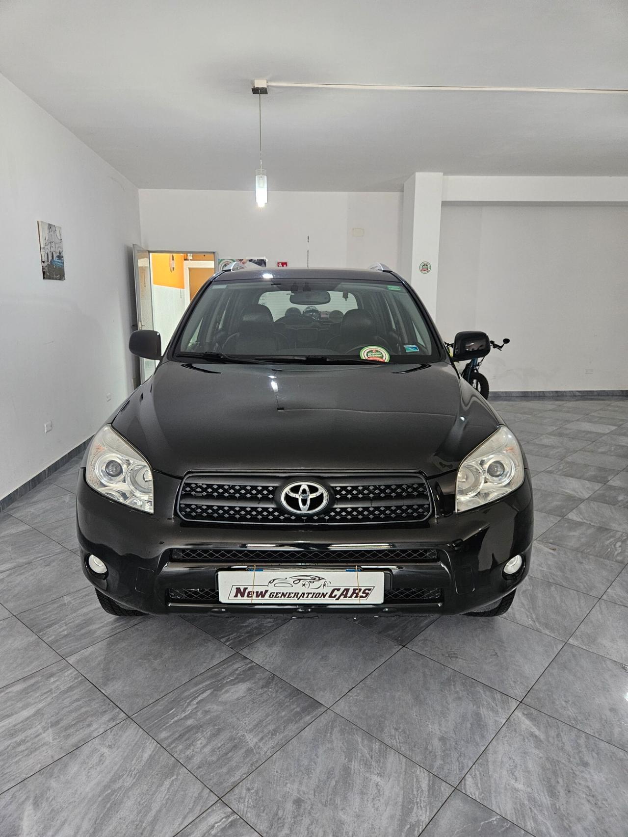 Toyota RAV 4 RAV4 2.2 D-4D 136 CV Luxury