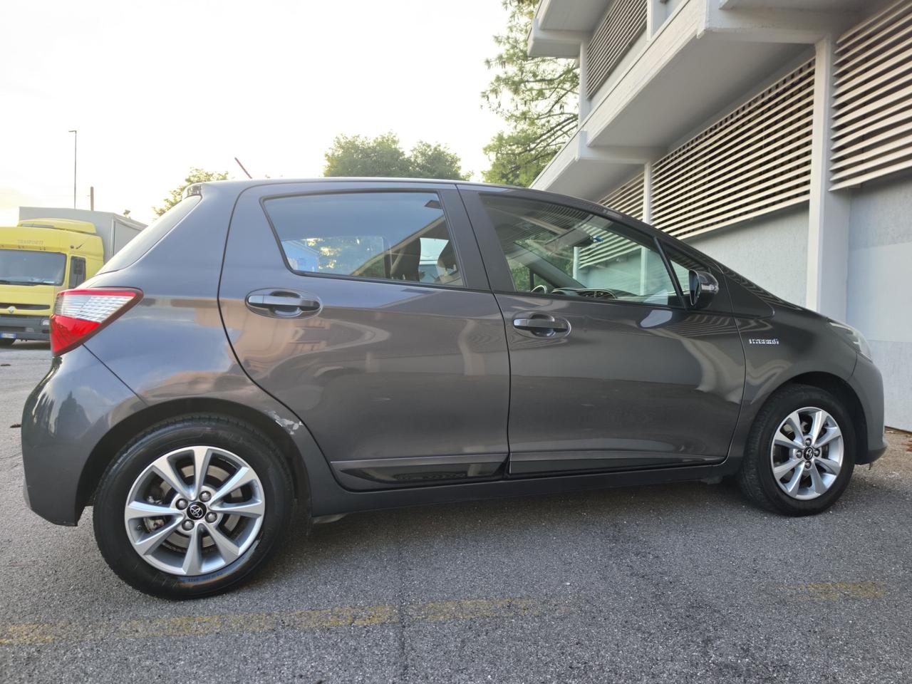 Toyota Yaris 1.5 Hybrid 5 porte Active