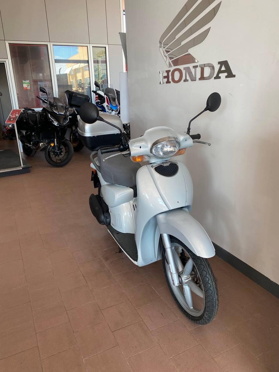 Aprilia Scarabeo 4t