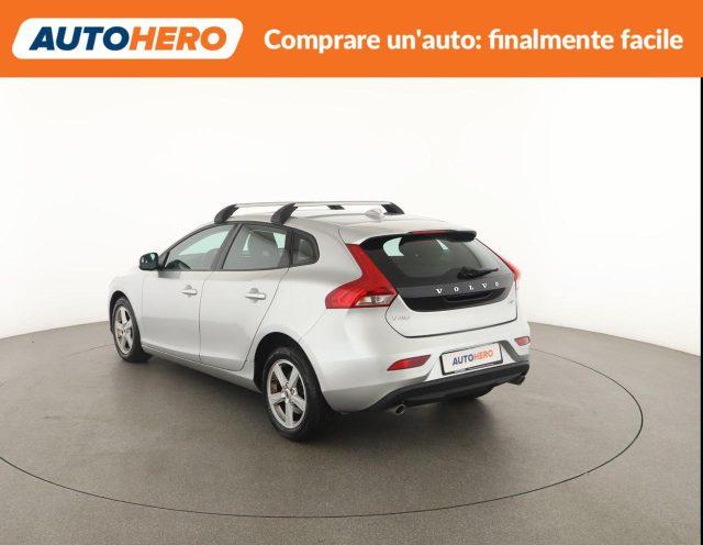 VOLVO V40 D2