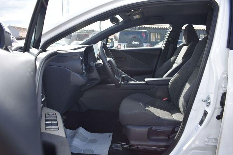 Toyota C-HR 1.8 HV E-CVT Active
