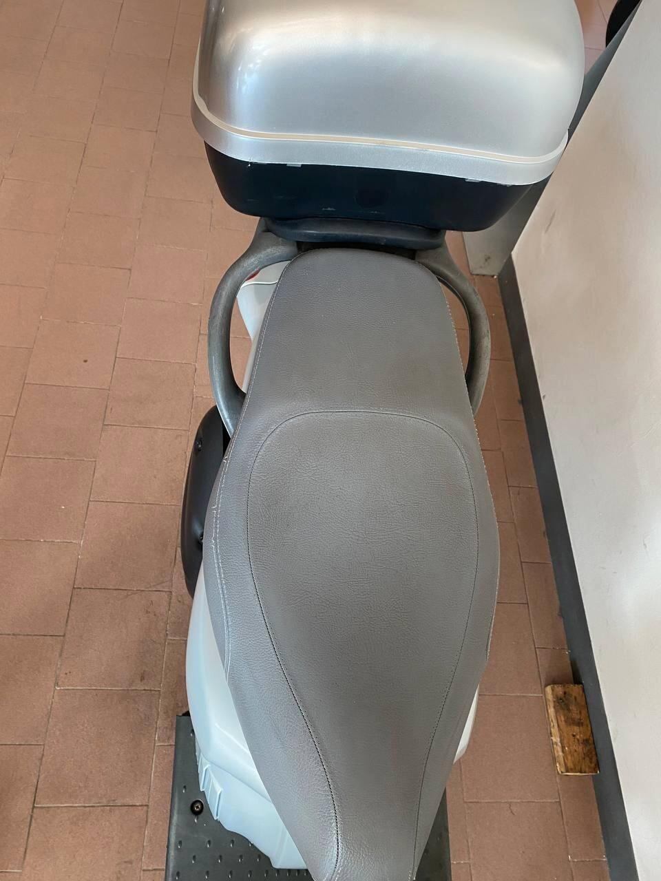 Aprilia Scarabeo 4t