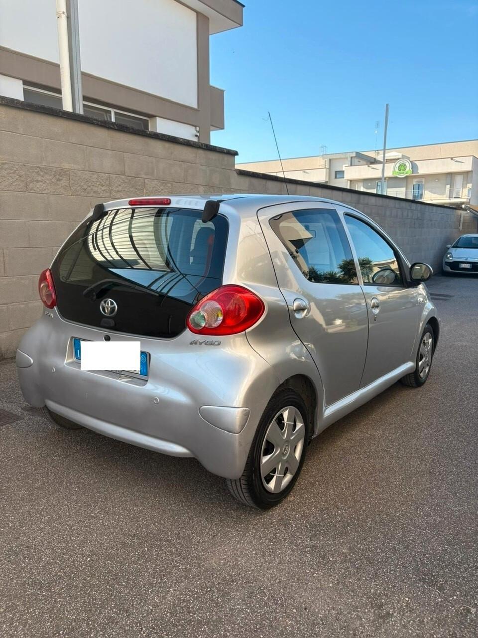 Toyota Aygo 5porte 1.0 68cv SOL CLIMA/RADIO