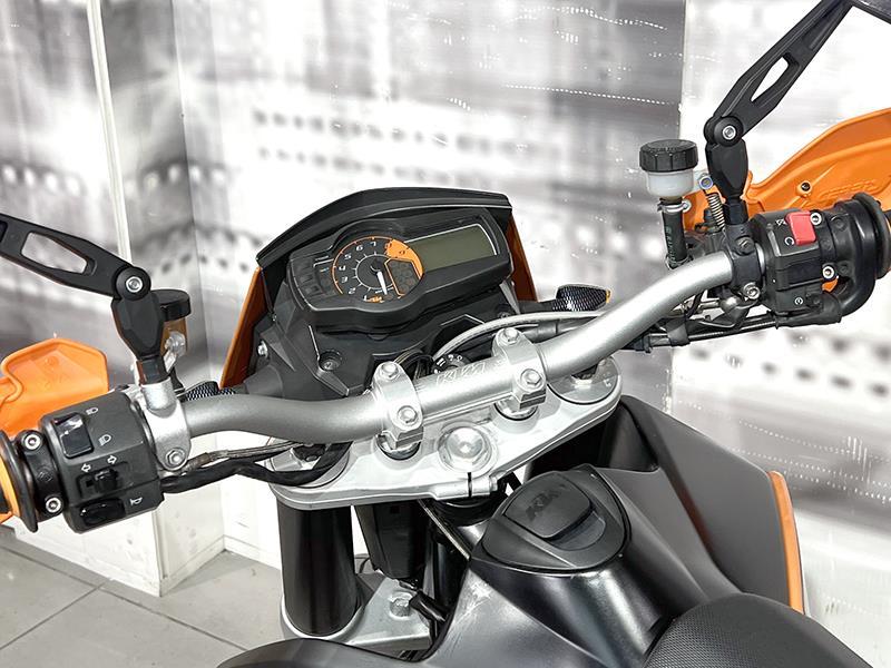 KTM 690 Supermoto LC4