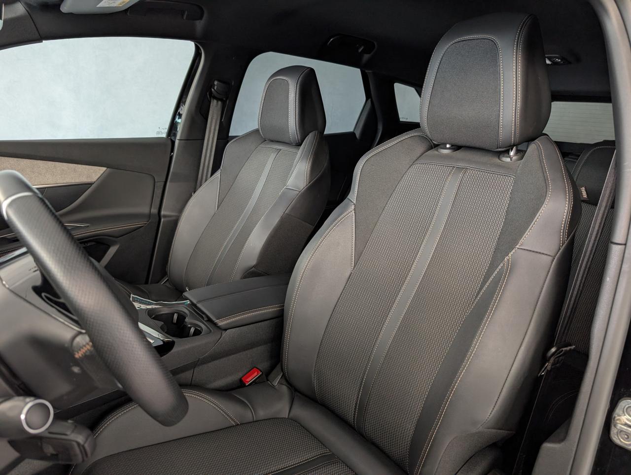 Peugeot 3008 1.2 puretech 130cv GT