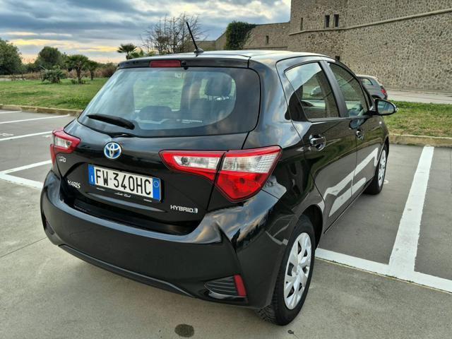 TOYOTA Yaris 1.5 Hybrid 5 porte Business
