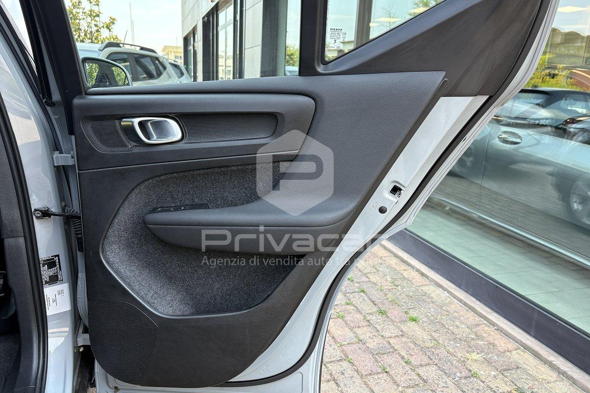 VOLVO XC40 B3 automatico Essential N1