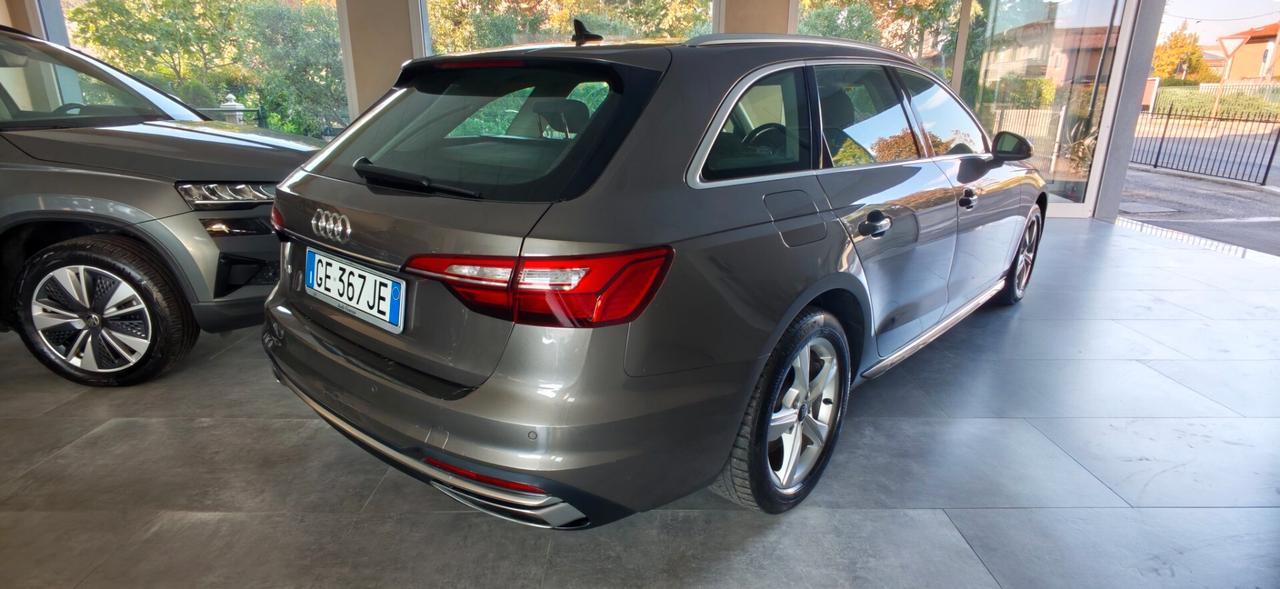 Audi A4 Avant 30 TDI/136 CV S tronic