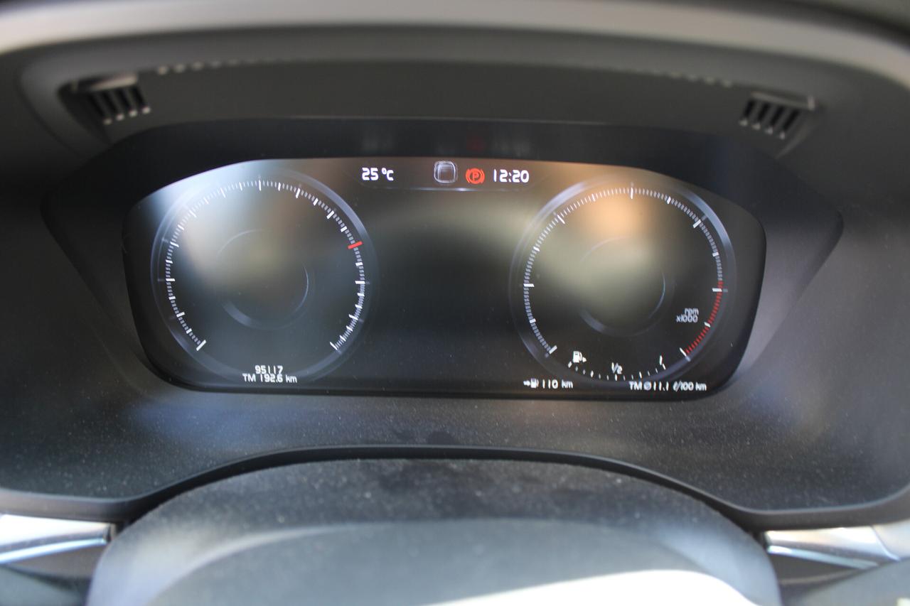 Volvo XC 60 XC60 B4 (d) AWD Geartronic Momentum