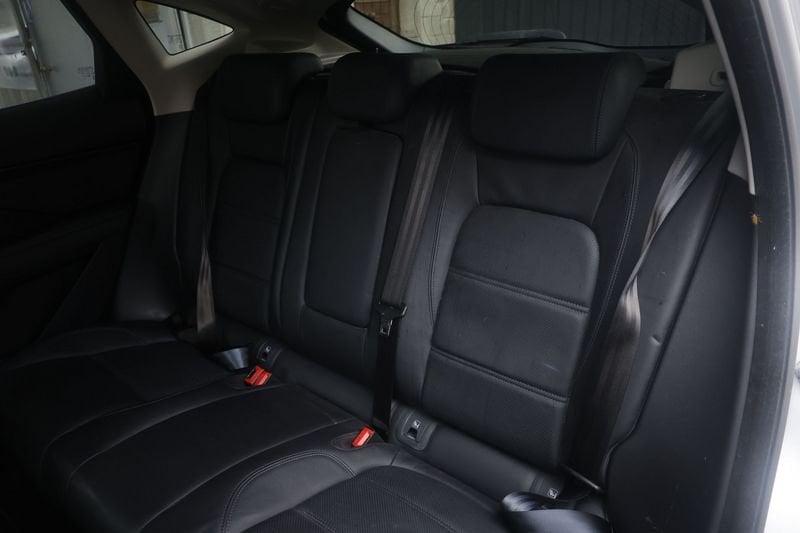 Jaguar E-Pace Jaguar E-Pace 2.0d i4 R-Dynamic S awd 150cv my19 110KW ANNO 2019