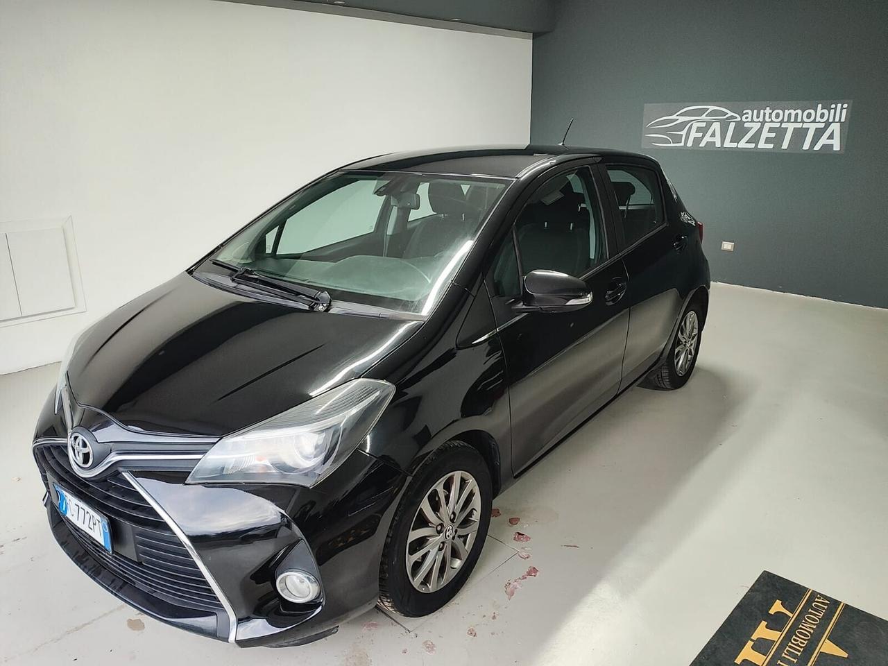 Toyota Yaris 1.0 5 porte Lounge full