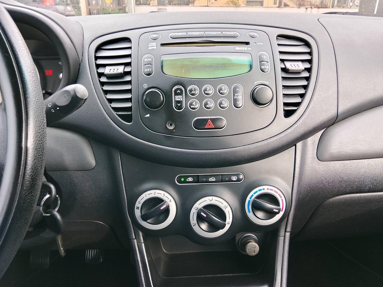 Hyundai i10 1.1 GPL CASA MADRE