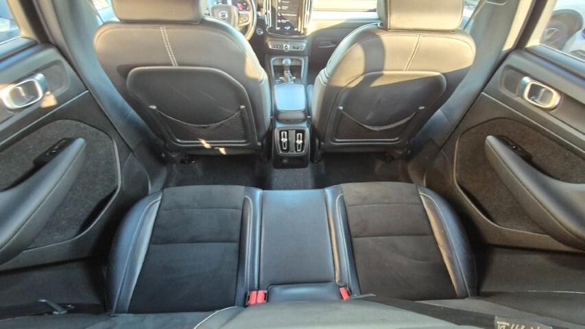 Volvo XC40 D3 AWD R-design (TETTO APRIBILE) - 2019