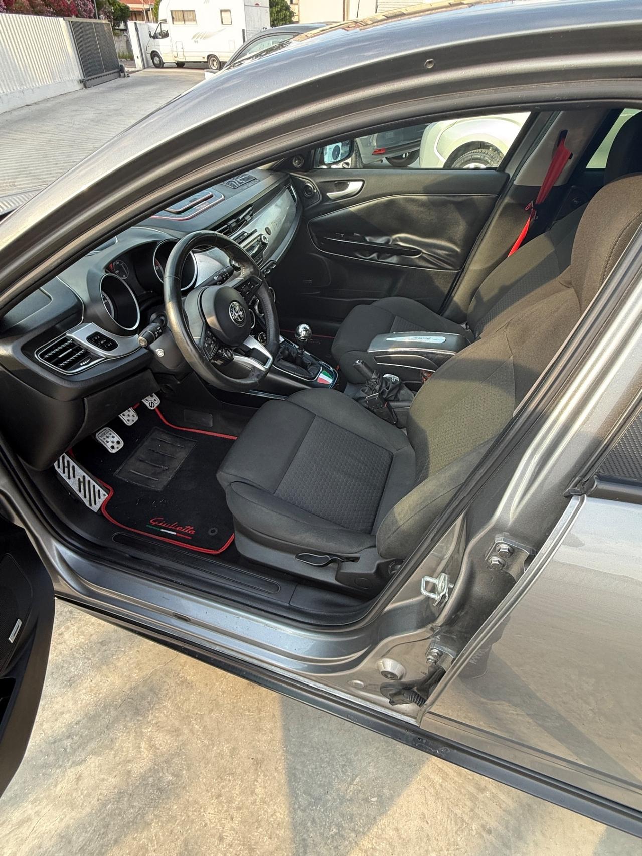 Alfa Romeo Giulietta 1.6 JTDm-2 105 CV Exclusive