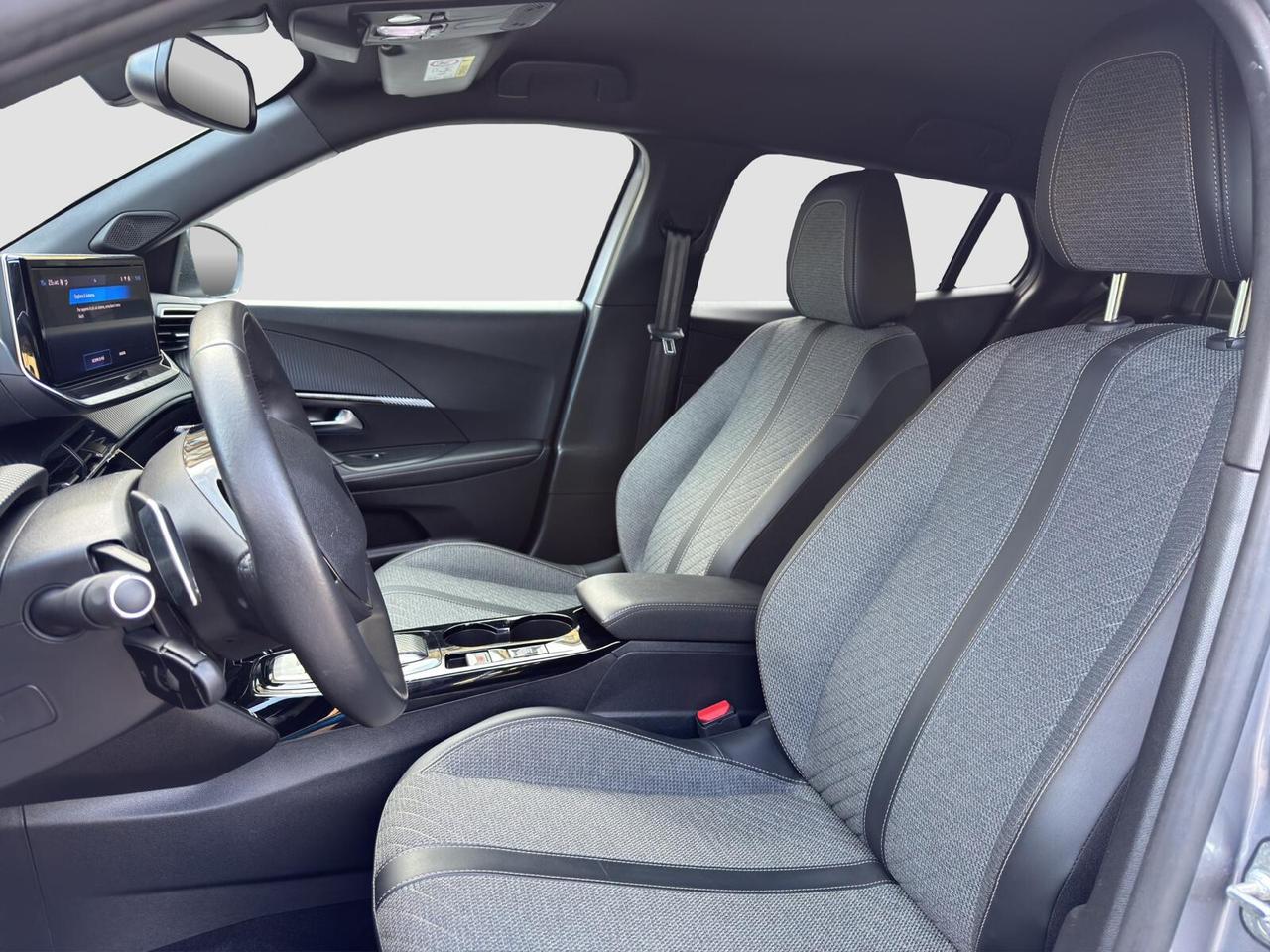 Peugeot 2008 1.5 bluehdi 130cv Allure automatica 2023