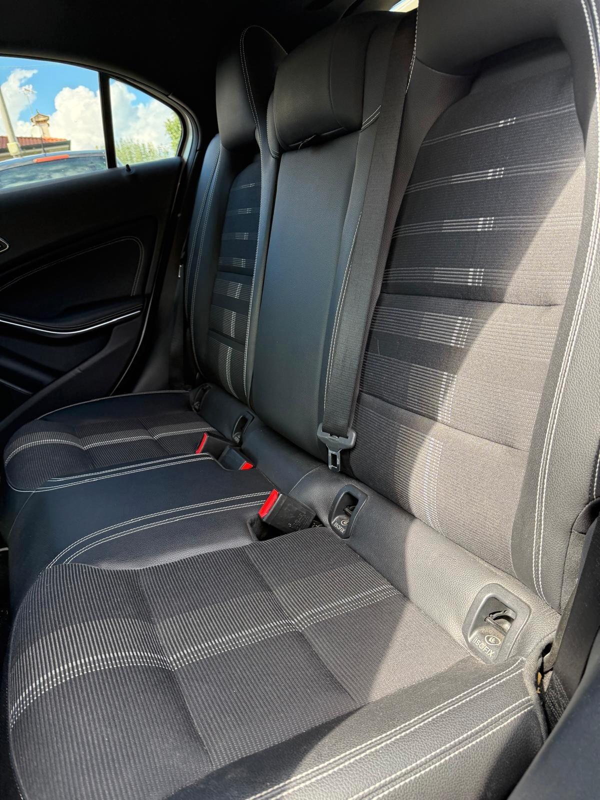 Mercedes A 180d Premium